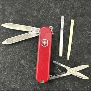 Victorinox Classic SD Swiss Army Knife 58mm, Red, Great Condition